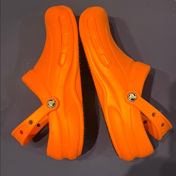 Men’s Orange Bistro Croc Clogs - Picture 5 of 6